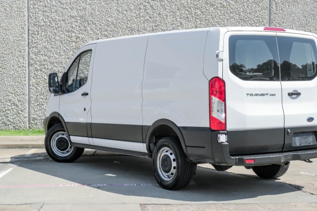 2019 Ford Transit Van  17