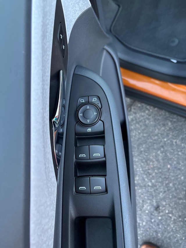 2017 Chevrolet Bolt EV LT 9