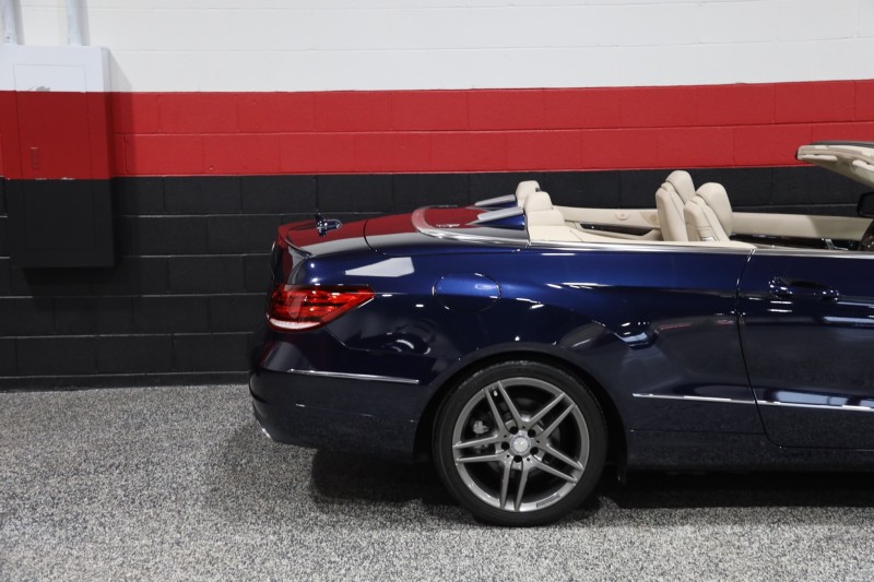 2015 Mercedes-Benz E 400 AMG Sport 2dr Cabriolet in ,
