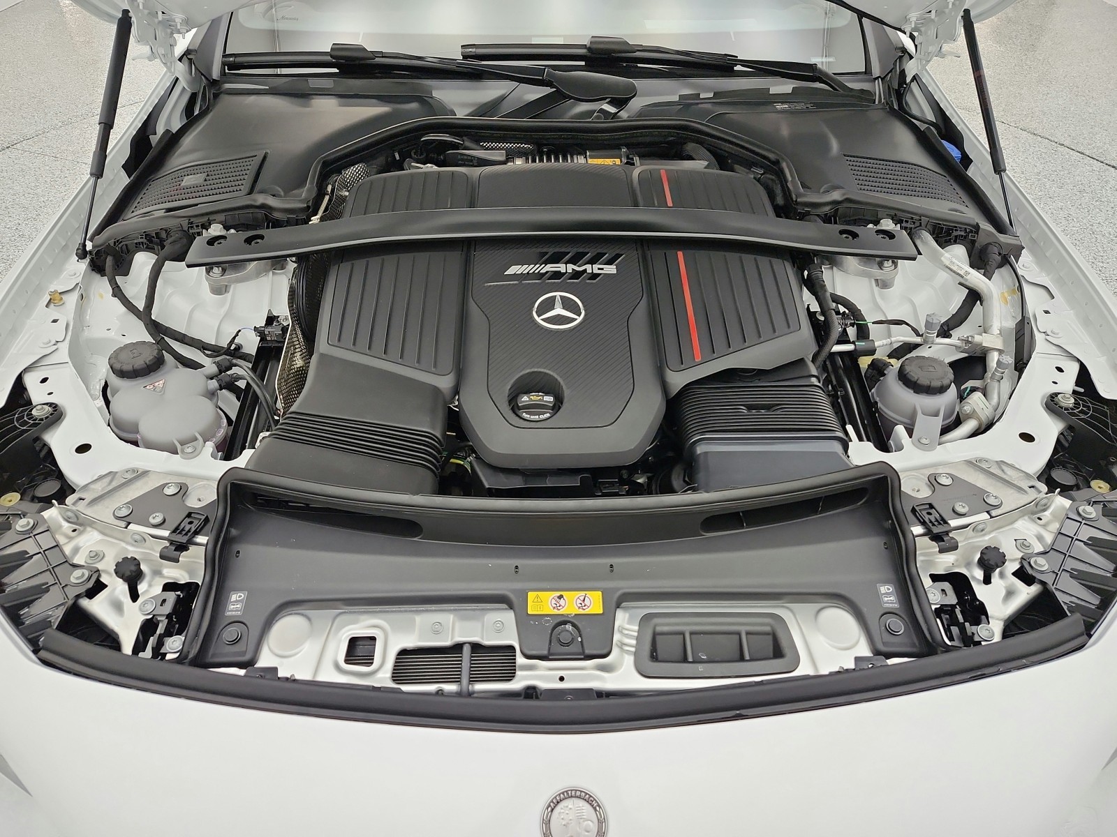 New 2026 MANUFAKTUR Moonlight White Metallic Mercedes-Benz AMG® CLE 53 image 12