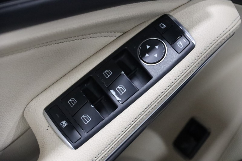 2018 Mercedes-Benz AMG GLA 45 4MATIC Performance Pkg 4dr Suv in , 