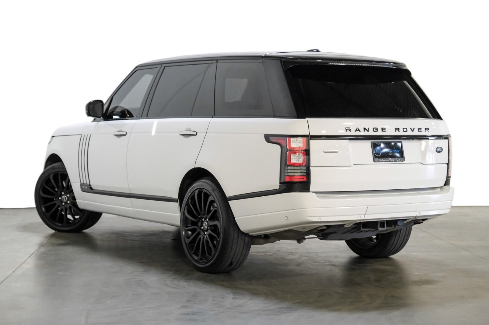 2014 Land Rover Range Rover Supercharged Autobiography LWB RearEntertainment BlackOutPkg 8