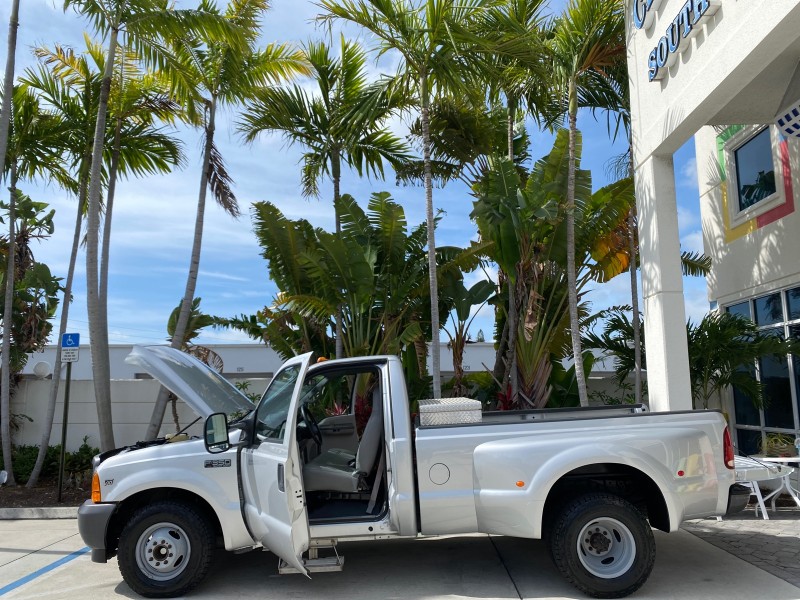 2001 Ford Super Duty F-350 DRW XL 1 OWNER LOW MILES 14,269 in , 