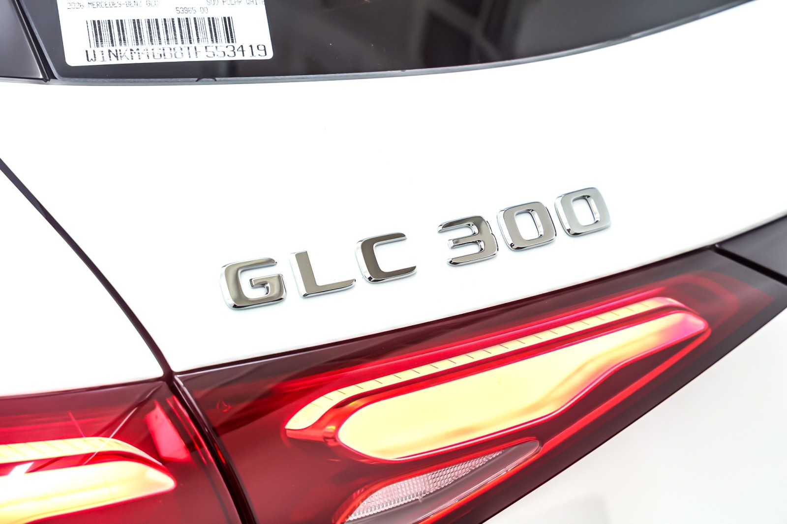 New 2026 Polar White Mercedes-Benz GLC 300 SUV image 9