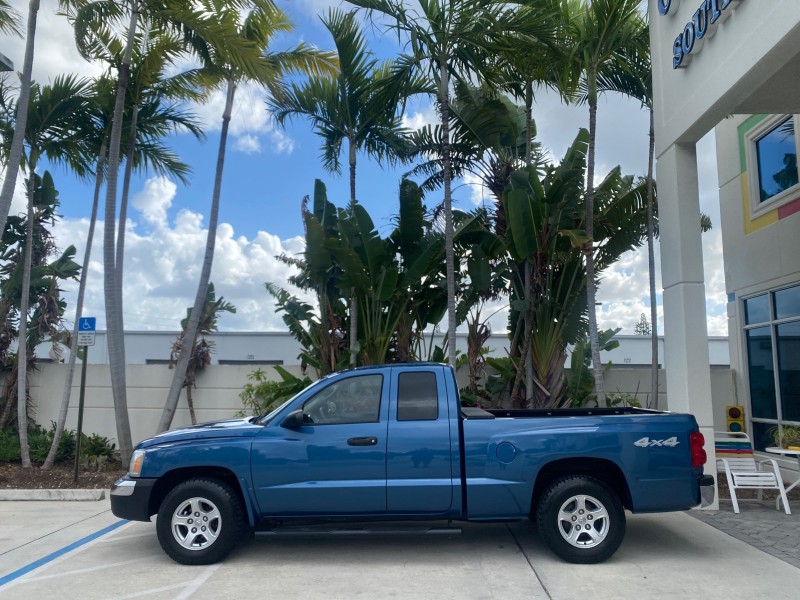 2005 Dodge Dakota SLT LOW MILES 69,842 4WD CLUB in , 