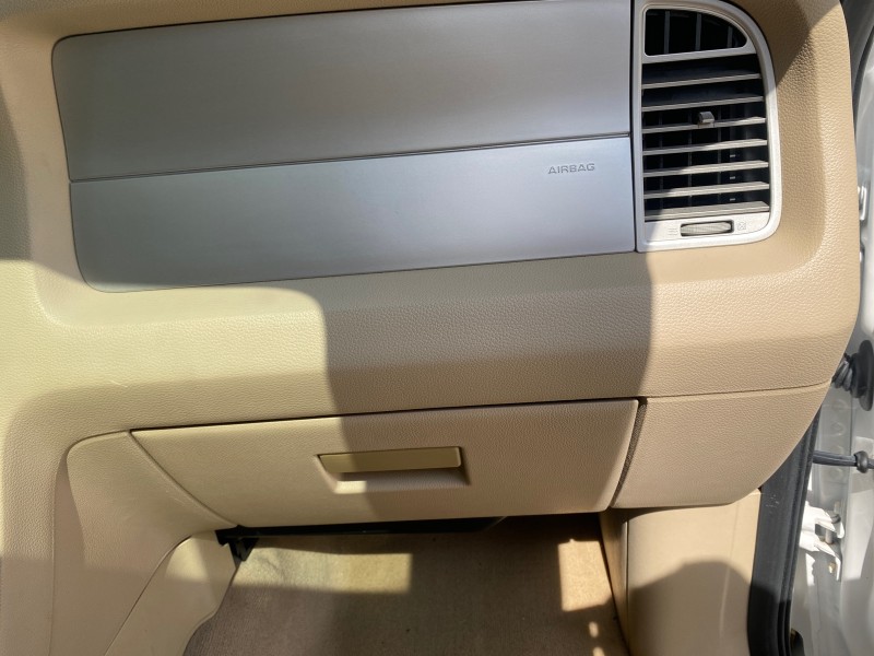 2010 Lincoln Navigator 4WD SUNROOF LOW MILES 31,209 in , 