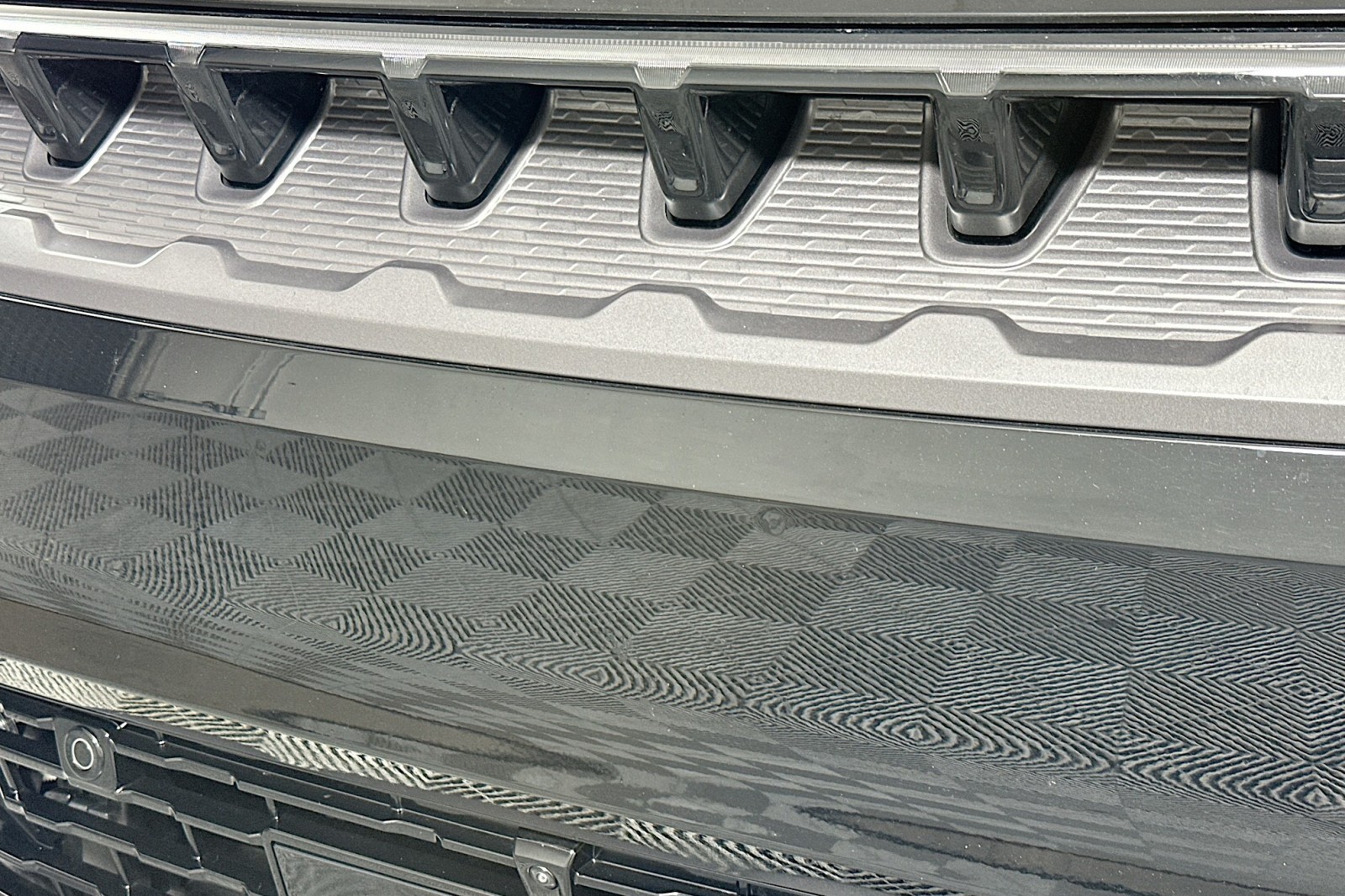 Used 2024 Diamond Black Crystal Pearlcoat Jeep Launch Edition image 15