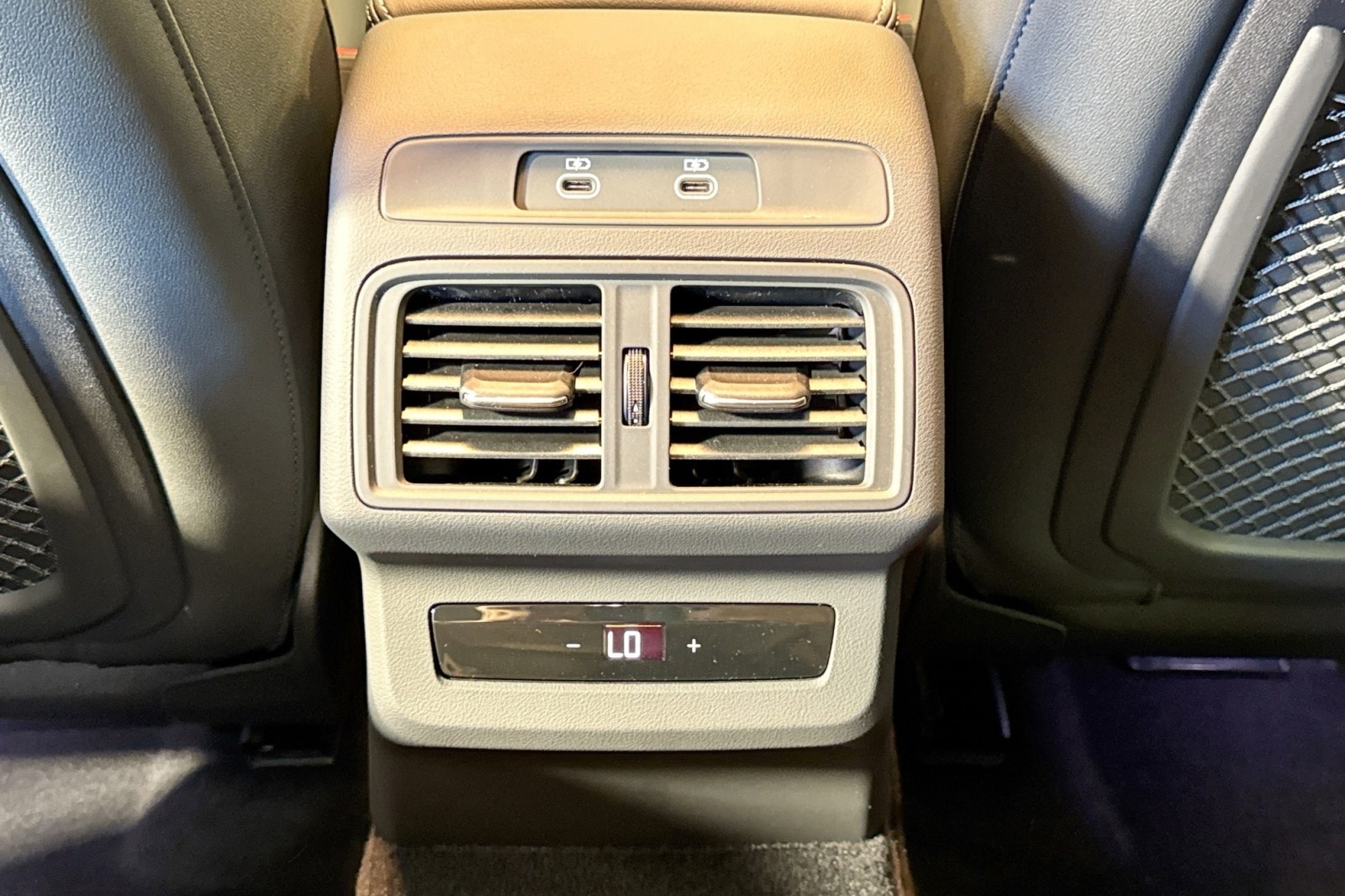 New 2025 Glacier White Metallic Audi Premium Plus 2.0 TFSI quattro image 22