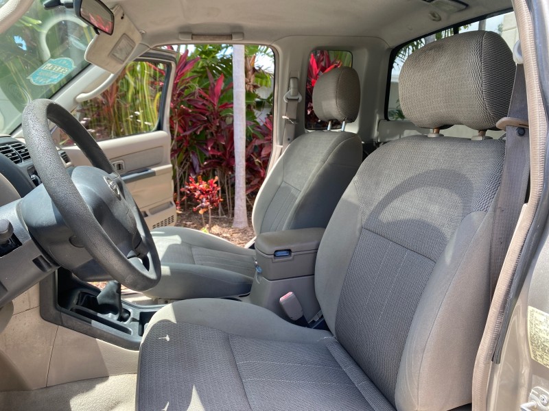 2004 Nissan Frontier 2WD XE LOW MILES 70,694 PU in , 