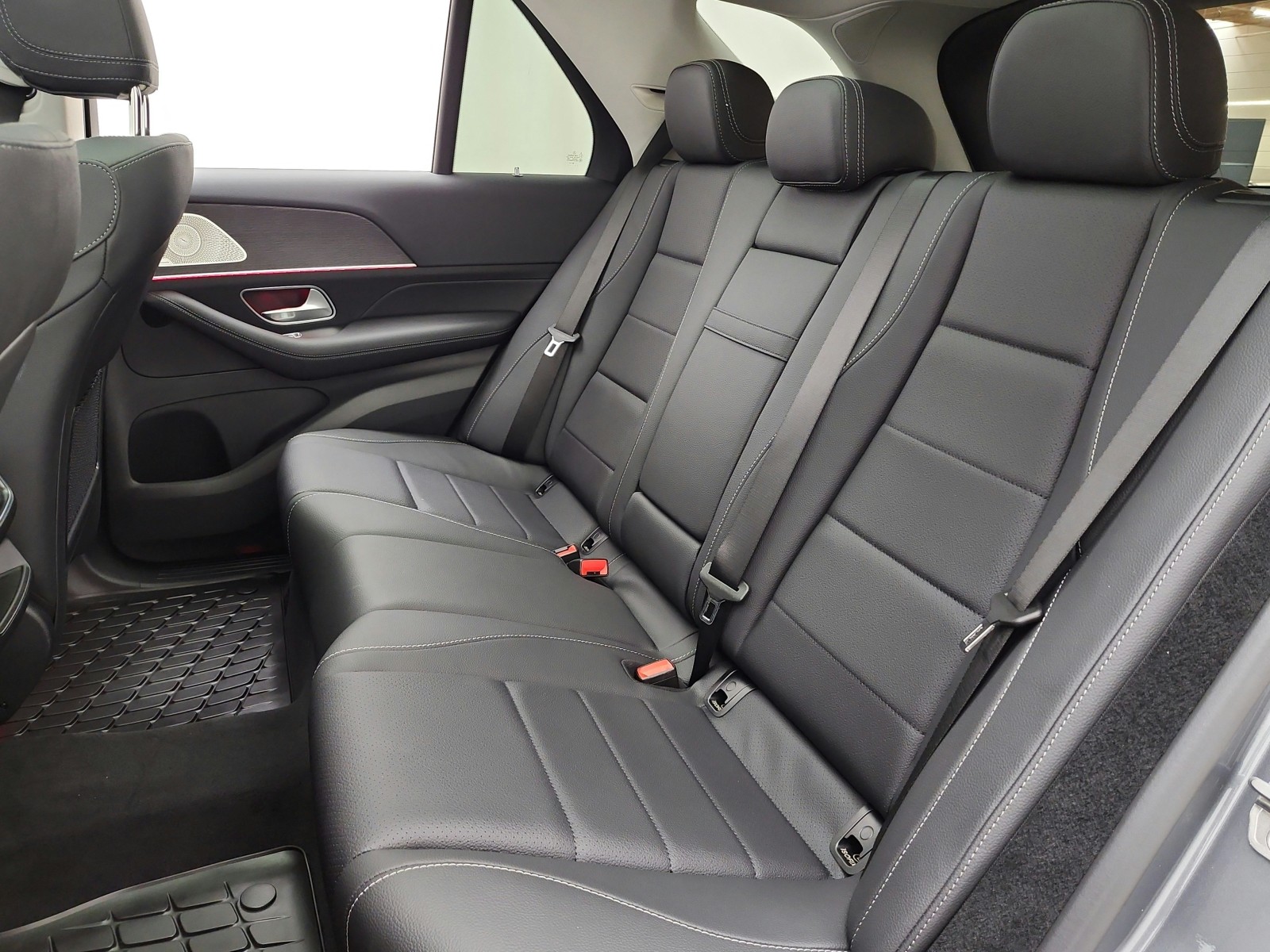 New 2026 Selenite Grey Metallic Mercedes-Benz GLE 350 4MATIC® SUV image 11