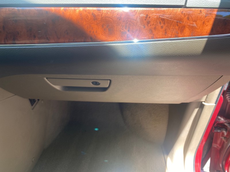 2012 Chrysler Town & Country 1 OWNER LOW MILES 58.411 in , 