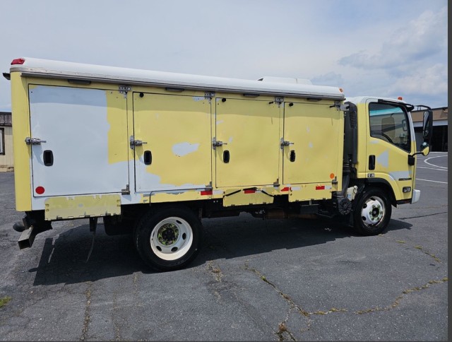 2018 Isuzu NPR w Refrigeration Unit in , 