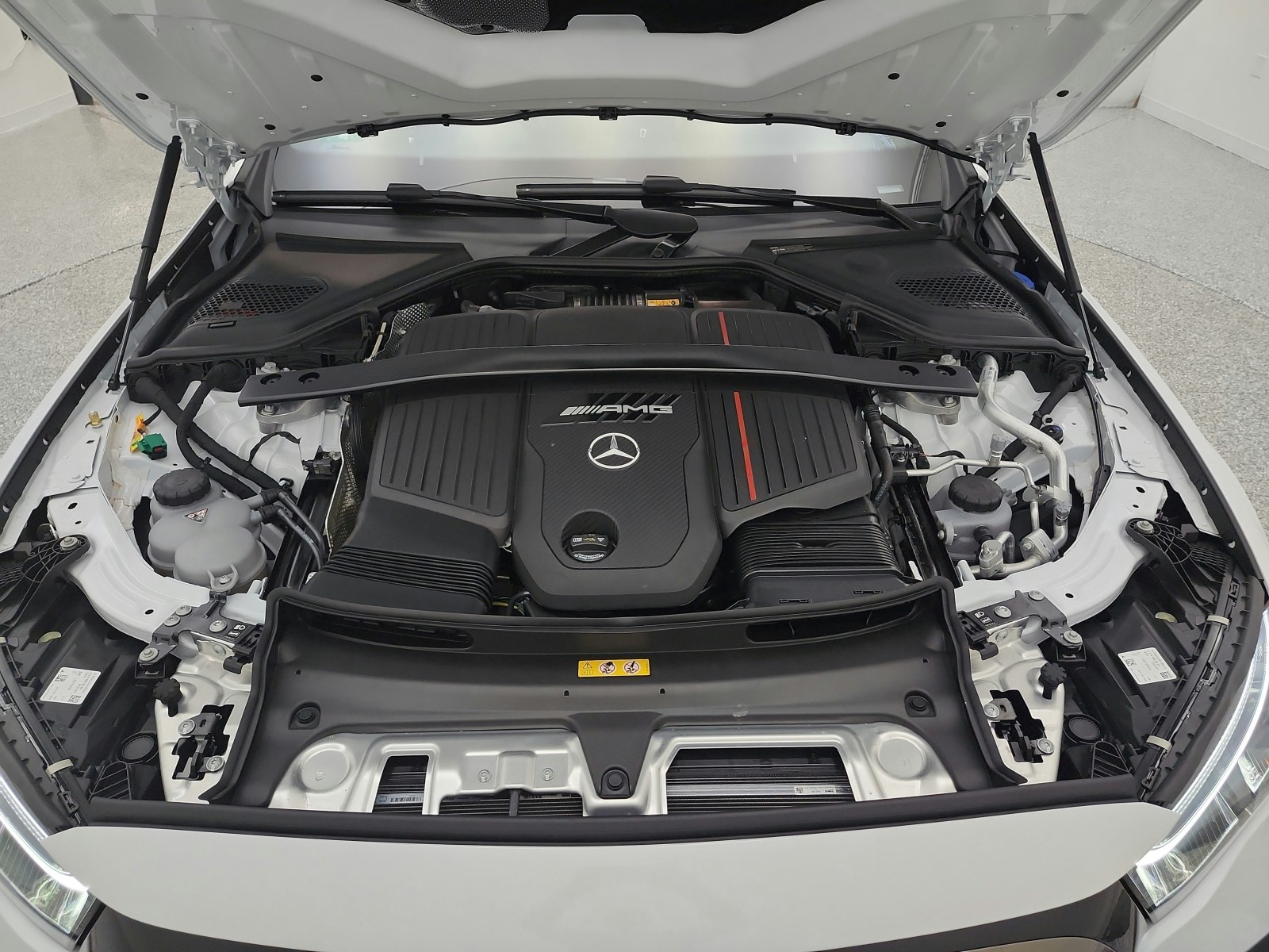 New 2026 MANUFAKTUR Moonlight White Metallic Mercedes-Benz AMG® E 53 E 4MATIC+ Sedan image 15