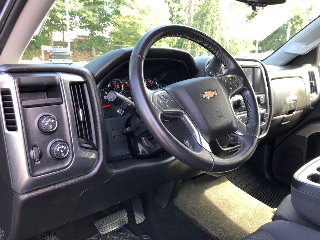 2017 Chevrolet Silverado 1500 LT 17