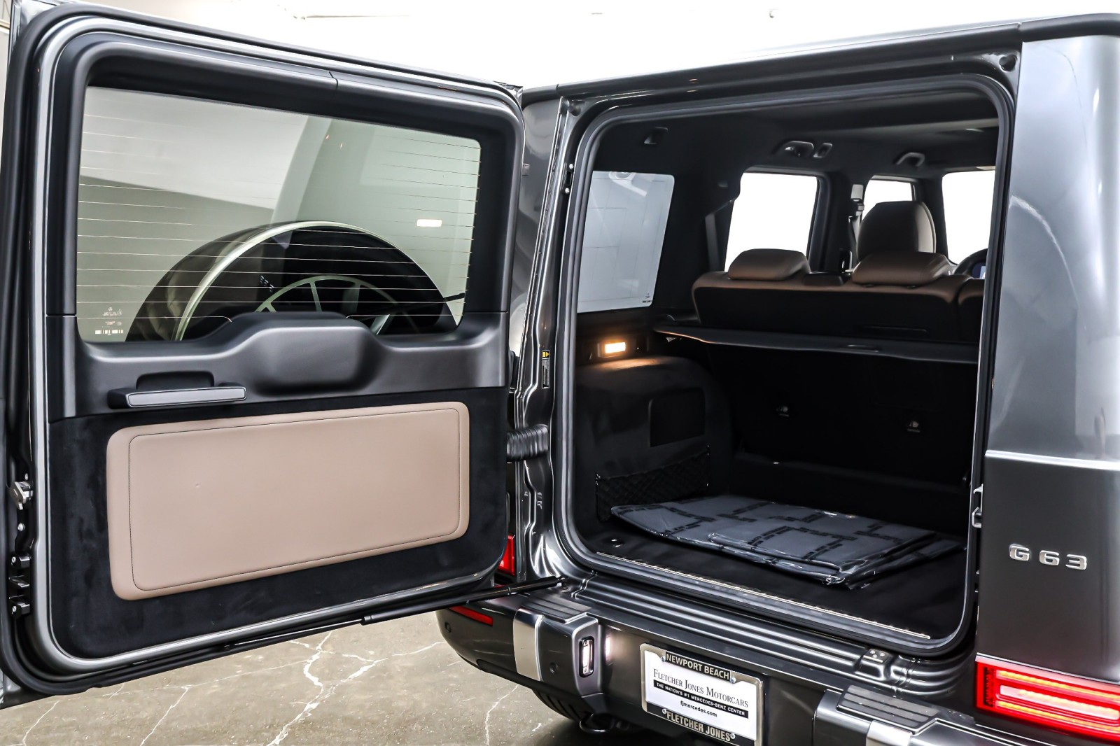 Certified Used 2020 designo Graphite Metallic Mercedes-Benz AMG® G 63 4MATIC SUV image 24