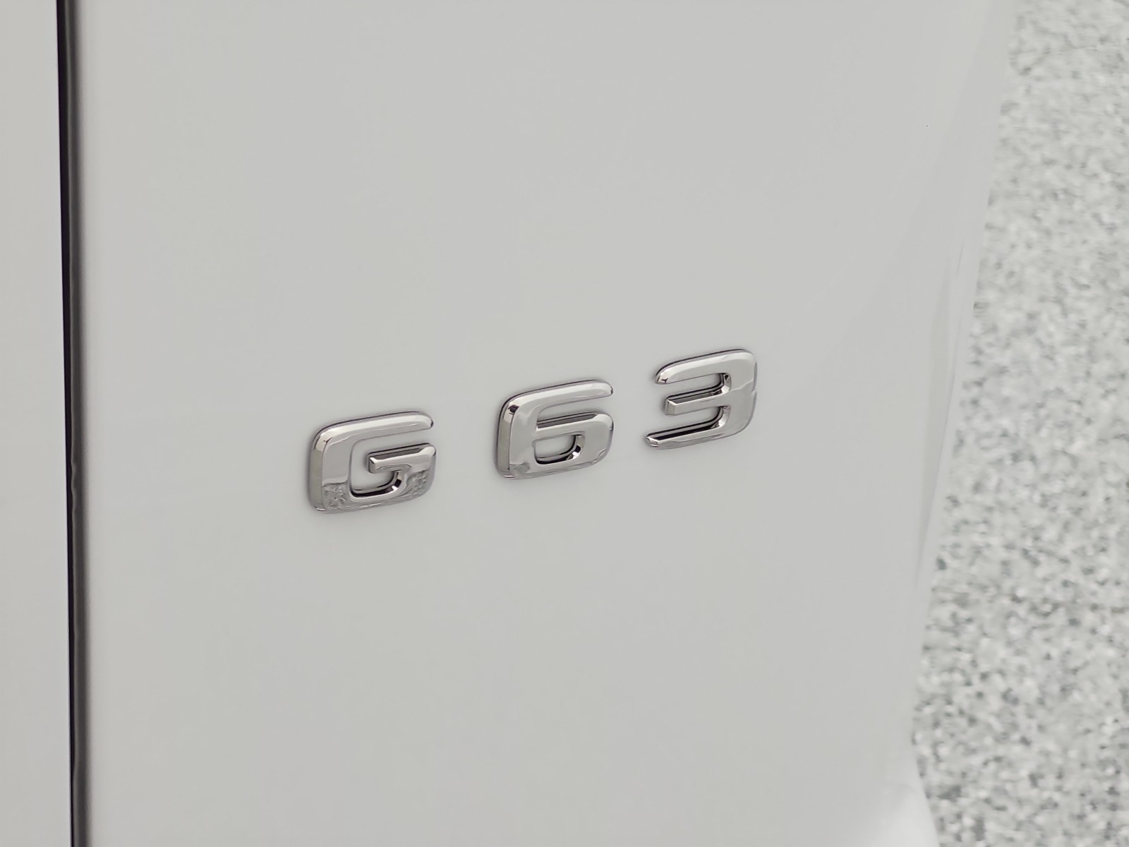 New 2026 MANUFAKTUR Moonlight White Metallic Mercedes-Benz AMG® G 63 image 23