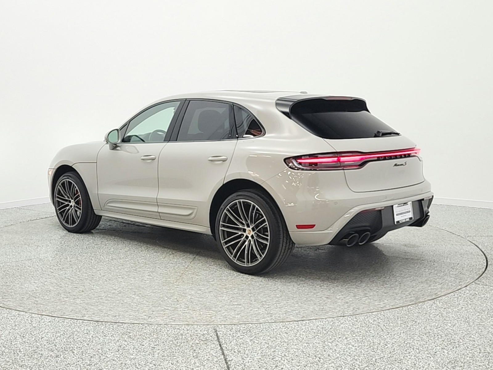 Used 2023 Chalk Porsche S AWD image 7
