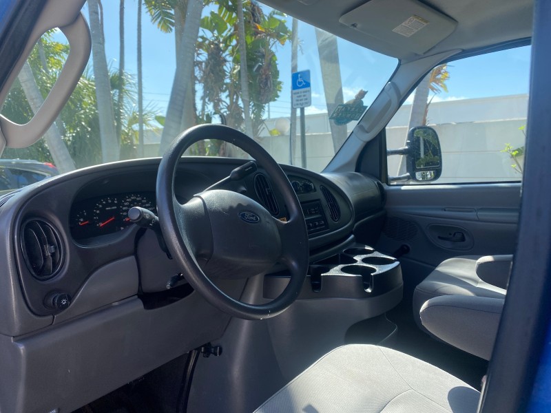 2006 Ford Econoline Commercial Cutaway LOW MILES 27,641 1 OWNER in , 