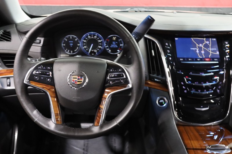 2015 Cadillac Escalade ESV Luxury 4WD 4dr SUV in , 