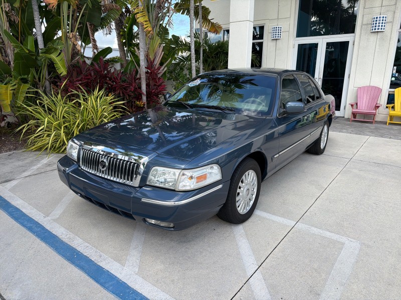 2007 Mercury Grand Marquis LS LOW MILES 52,599 1 OWNER in ,