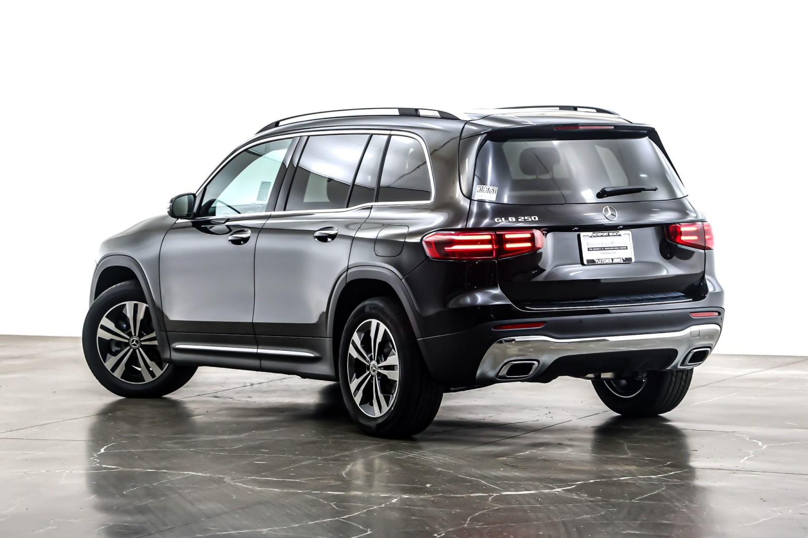 New 2026 Night Black Mercedes-Benz GLB 250 image 12