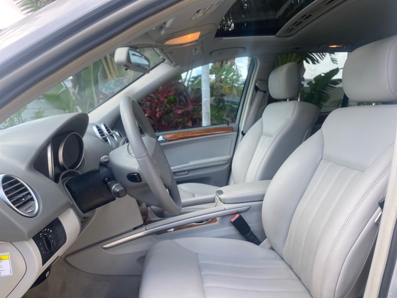 2008 Mercedes-Benz M-Class 3.5L 1 OWNER LOW MILES 48,493 in , 