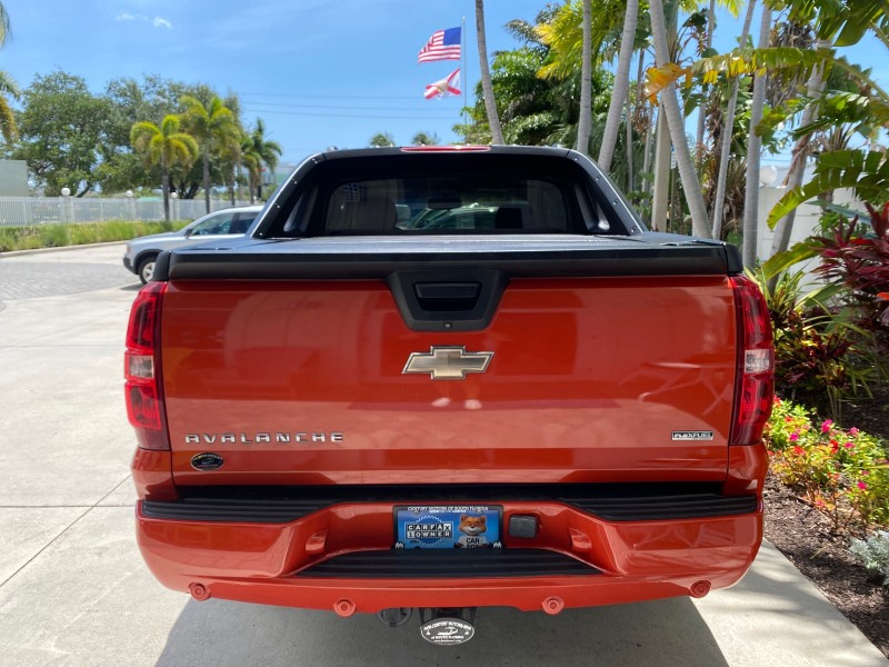 2009 Chevrolet Avalanche LT PU LOW MILES 58,696 in ,