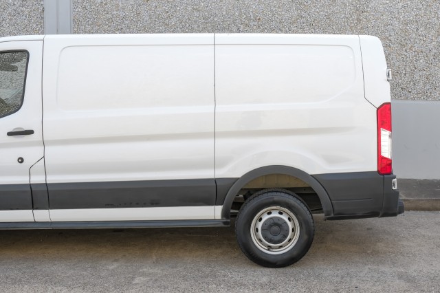 2019 Ford Transit Van  16