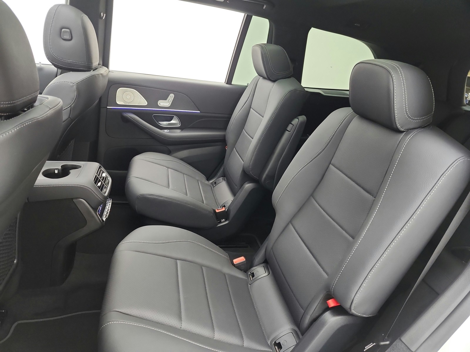 New 2026 Polar White Mercedes-Benz GLS 450 4MATIC® SUV image 11