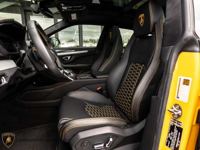 2021 Lamborghini Urus  in , 