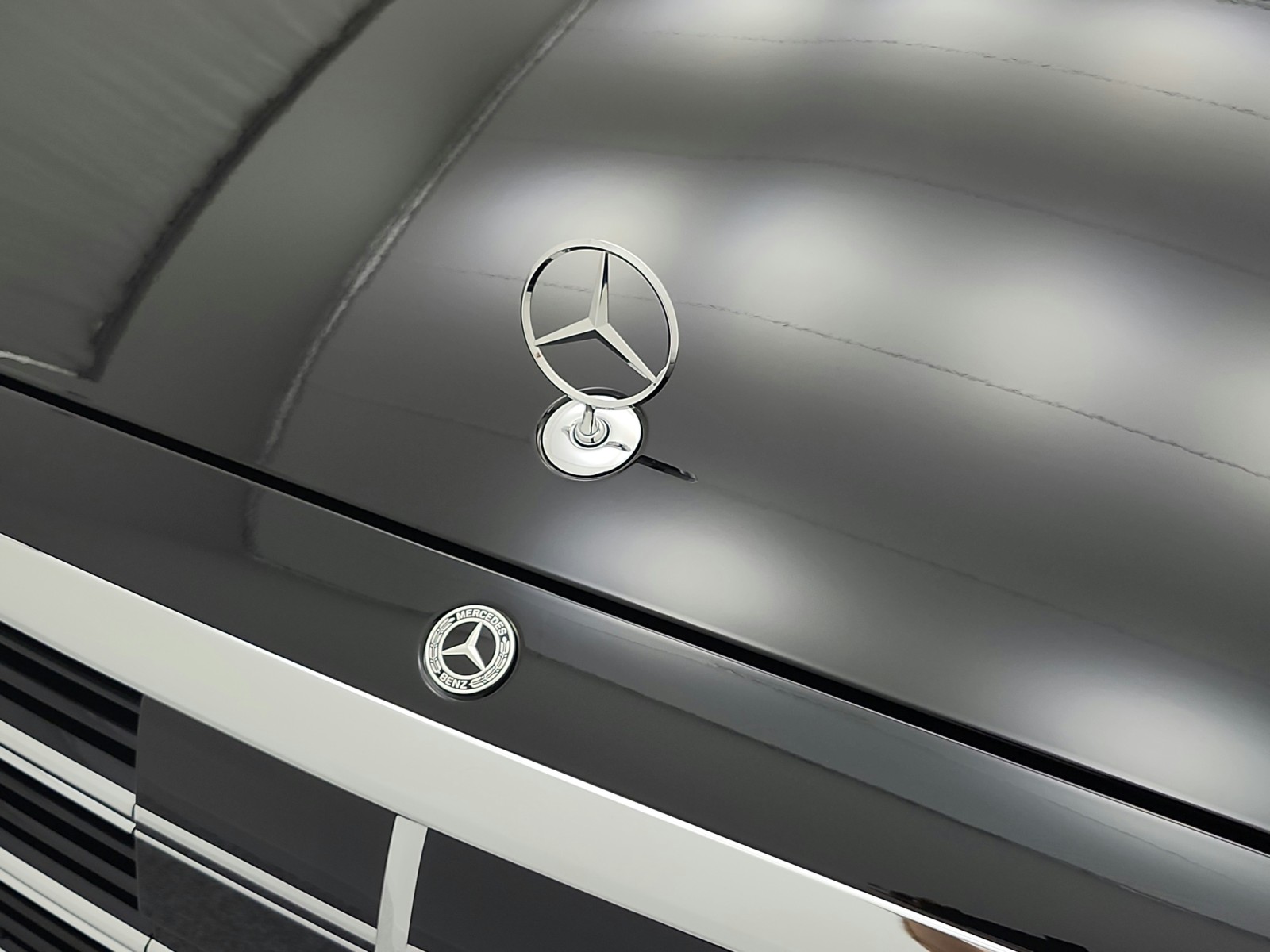 New 2026 Obsidian Black Metallic Mercedes-Benz S 580 image 13