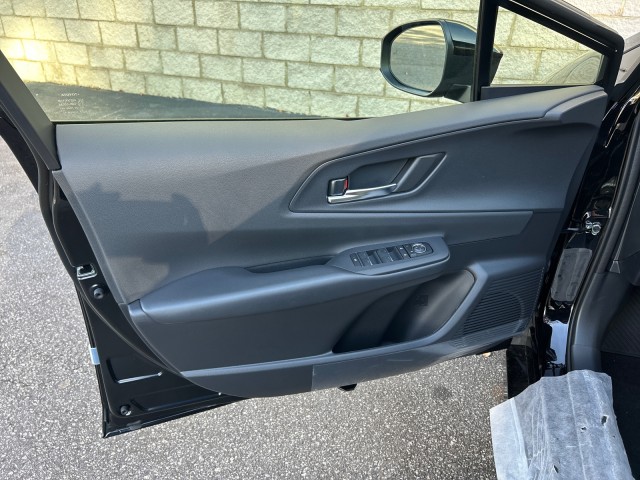 ToyotaPrius Plug-In Hybrid11