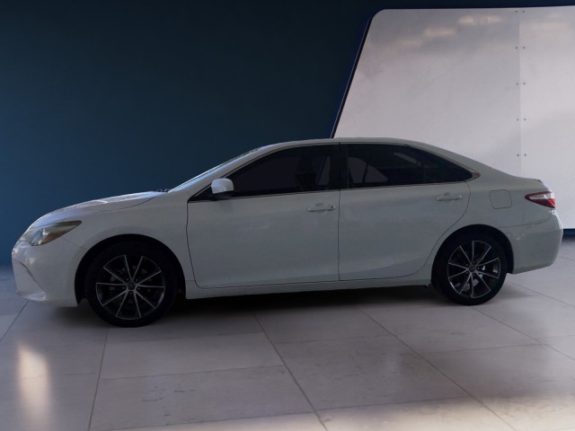 2015 Toyota Camry XSE 2