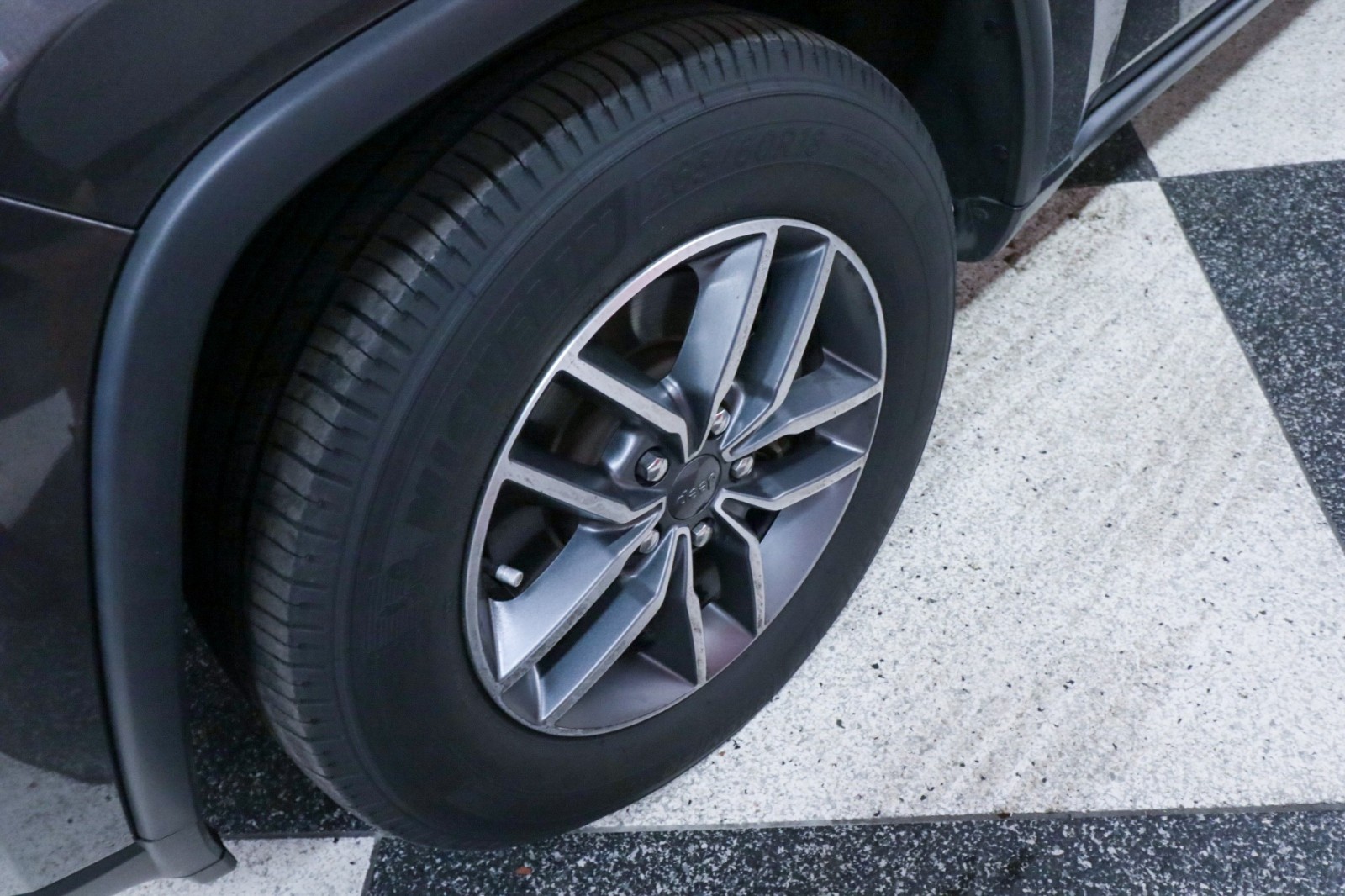 Used Car 2021 Jeep Grand Cherokee  80th Anniversary For Sale Under $25,000 In Austin, Texas