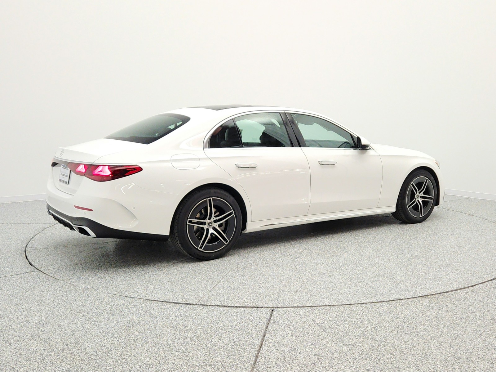 New 2026 Polar White Mercedes-Benz E 350 RWD Sedan image 5