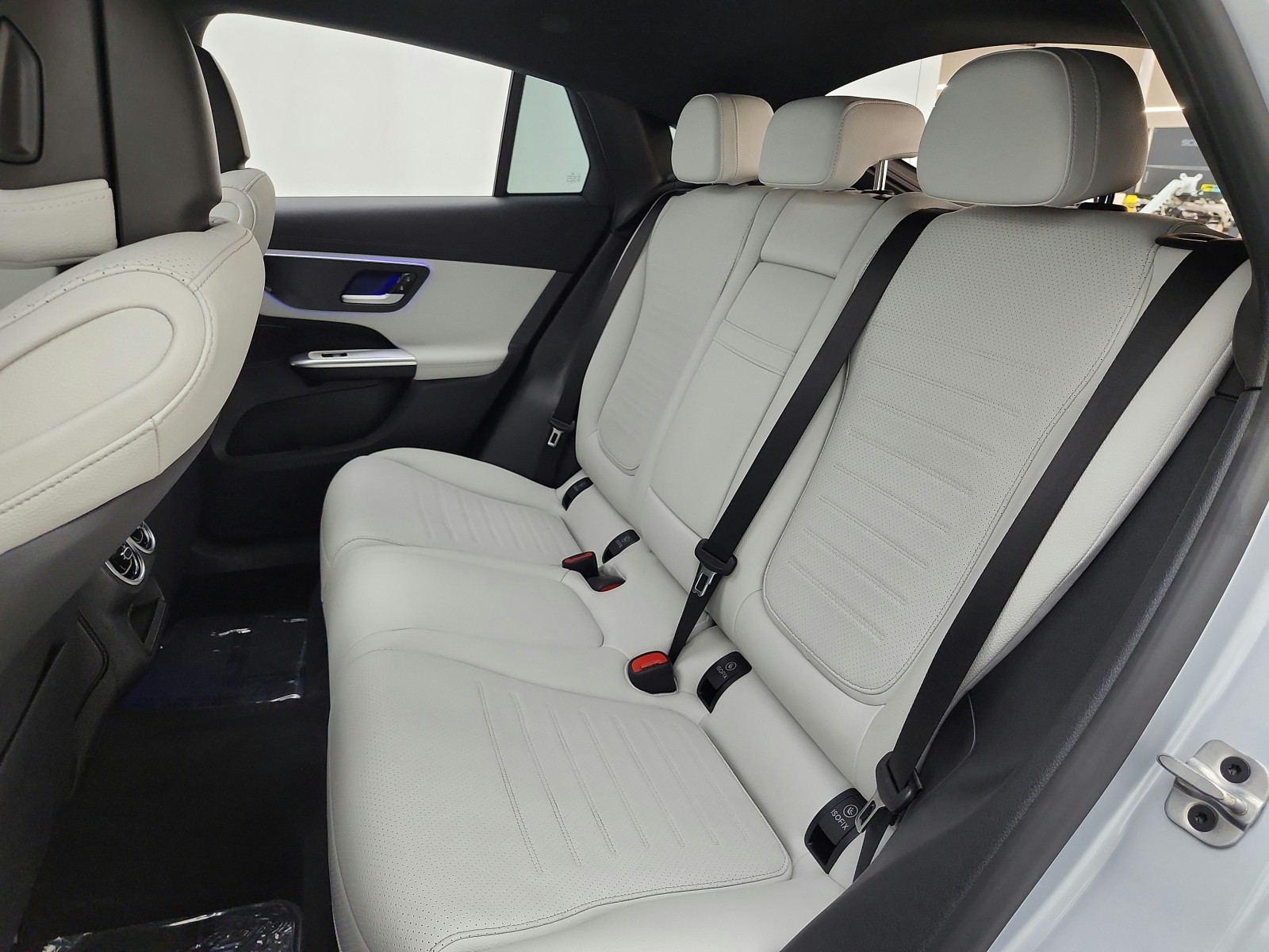 Used 2024 Cirrus Silver Metallic Mercedes-Benz GLC 300 4MATIC® Coupe image 15