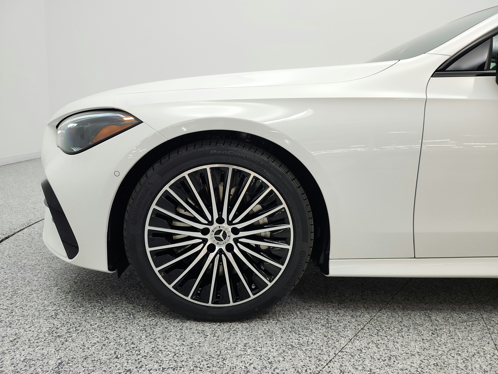 New 2027 Polar White Mercedes-Benz CLE 450 4MATIC® Coupe image 15