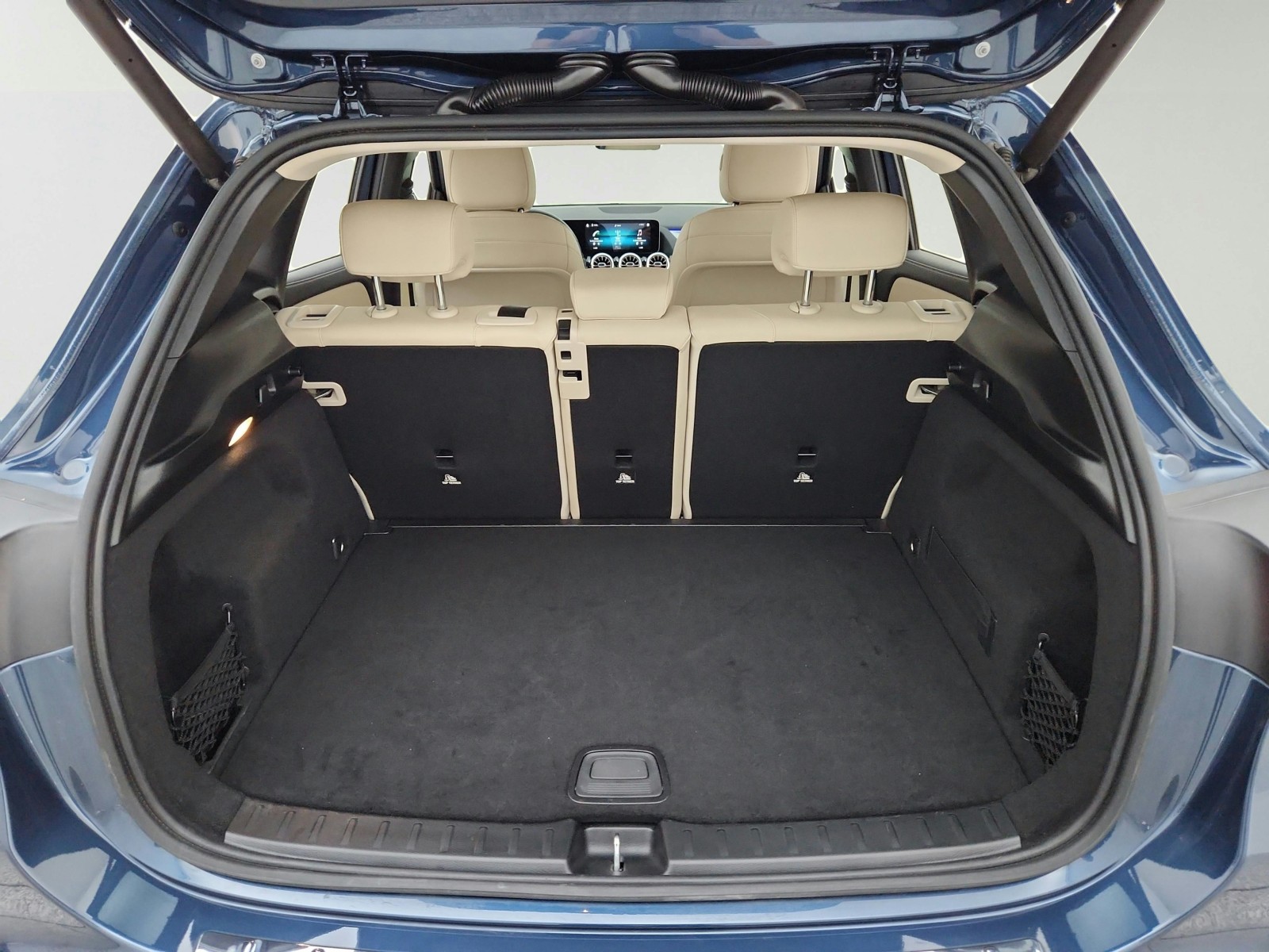 Used 2021 Denim Blue Metallic Mercedes-Benz GLA 250 image 29