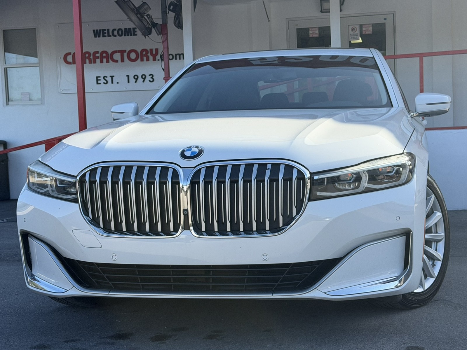 2020 BMW 740i - $21,677