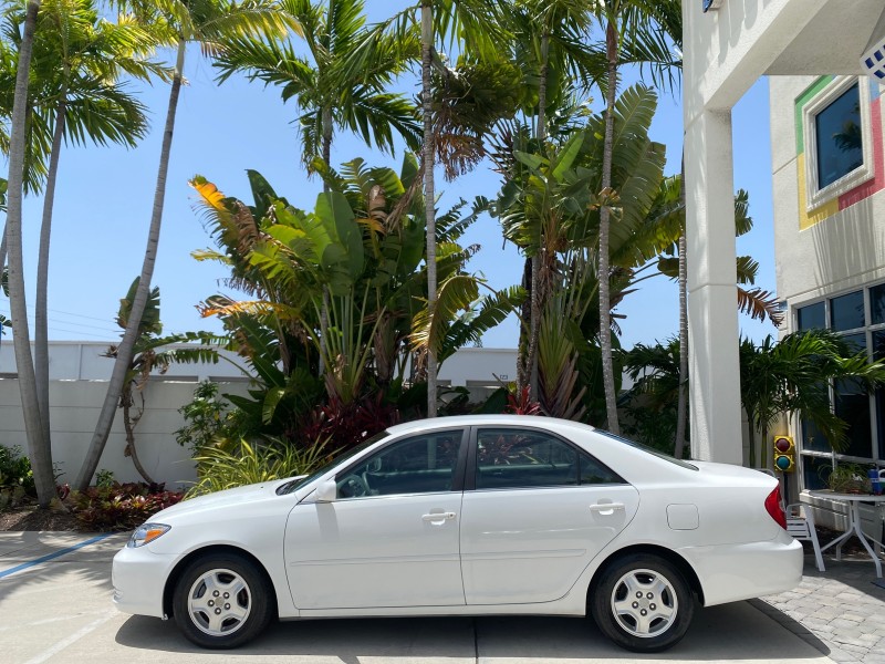 2003 Toyota Camry LE LOW MILES 61,005 in , 