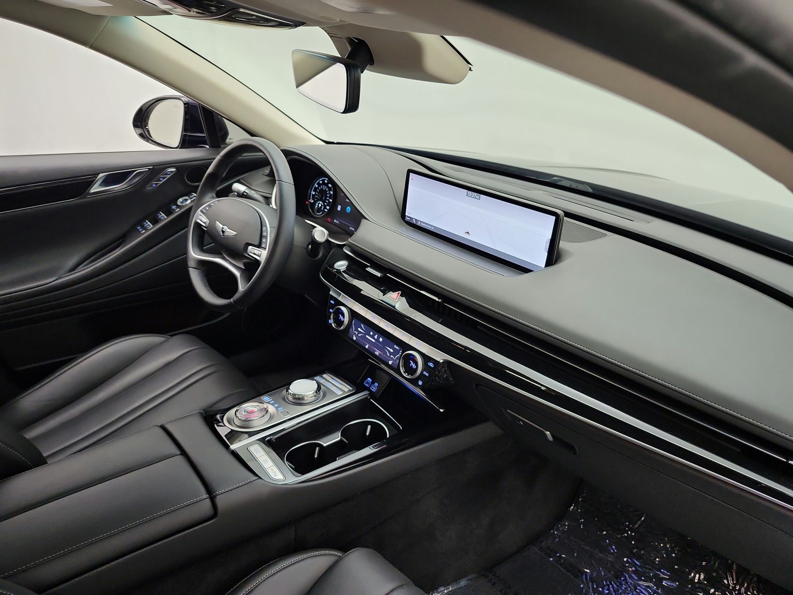 Used 2024 Capri Blue Genesis 2.5T AWD image 17