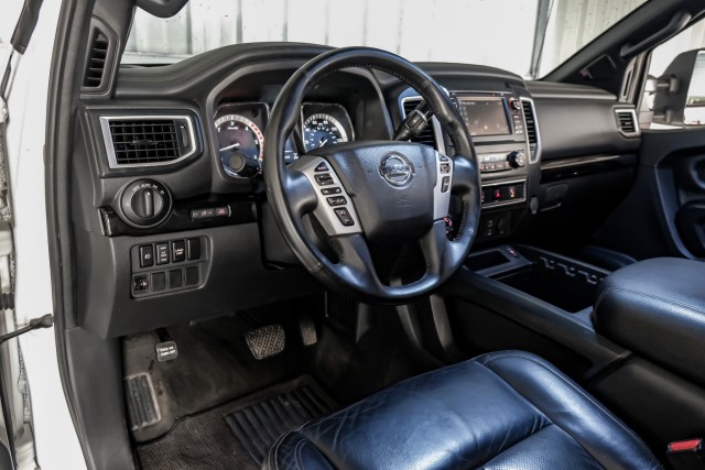 2018 Nissan Titan XD SL 12