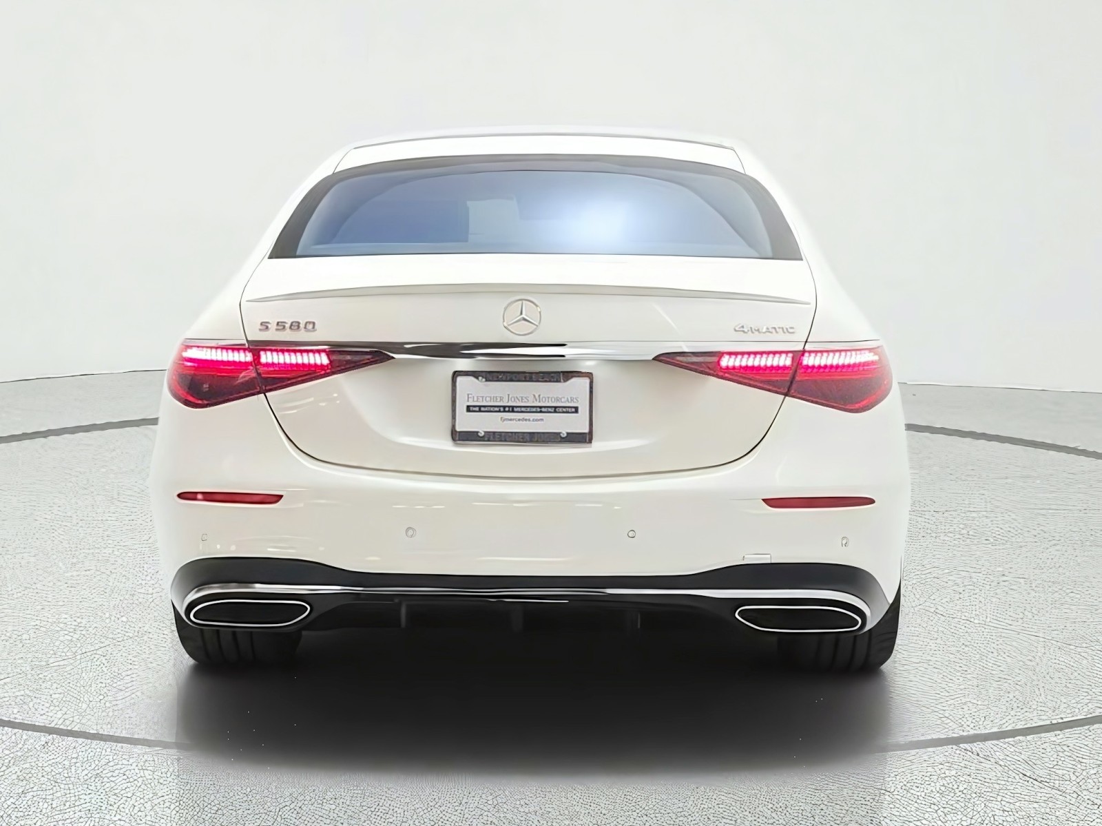 Certified Used 2023 MANUFAKTUR Diamond White Mercedes-Benz S 580 4MATIC® Sedan image 6