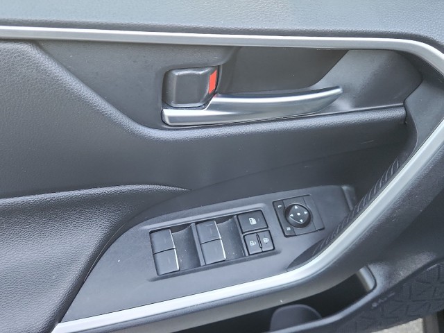 ToyotaRAV418