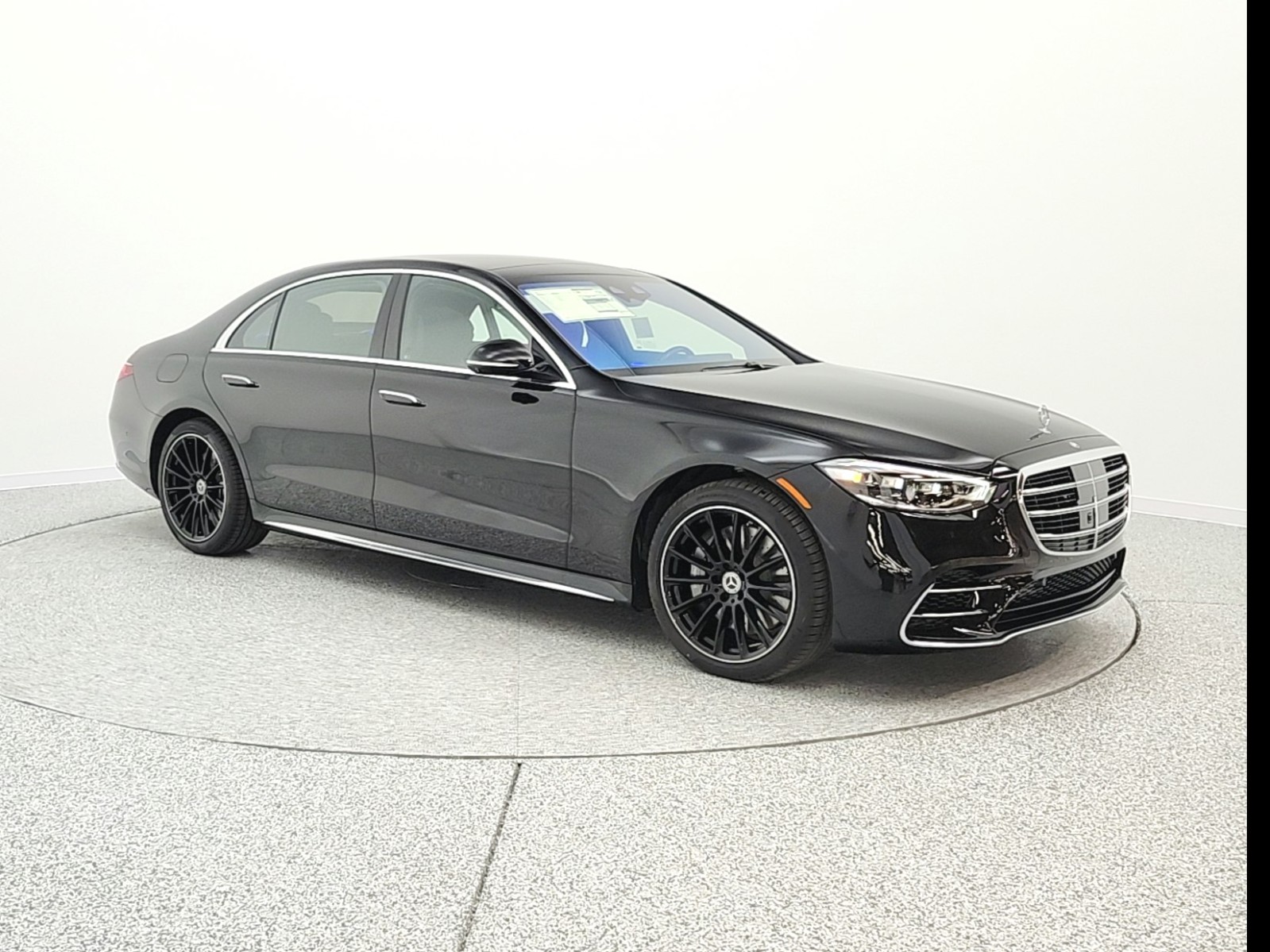 New 2026 Obsidian Black Metallic Mercedes-Benz S 580 image 3