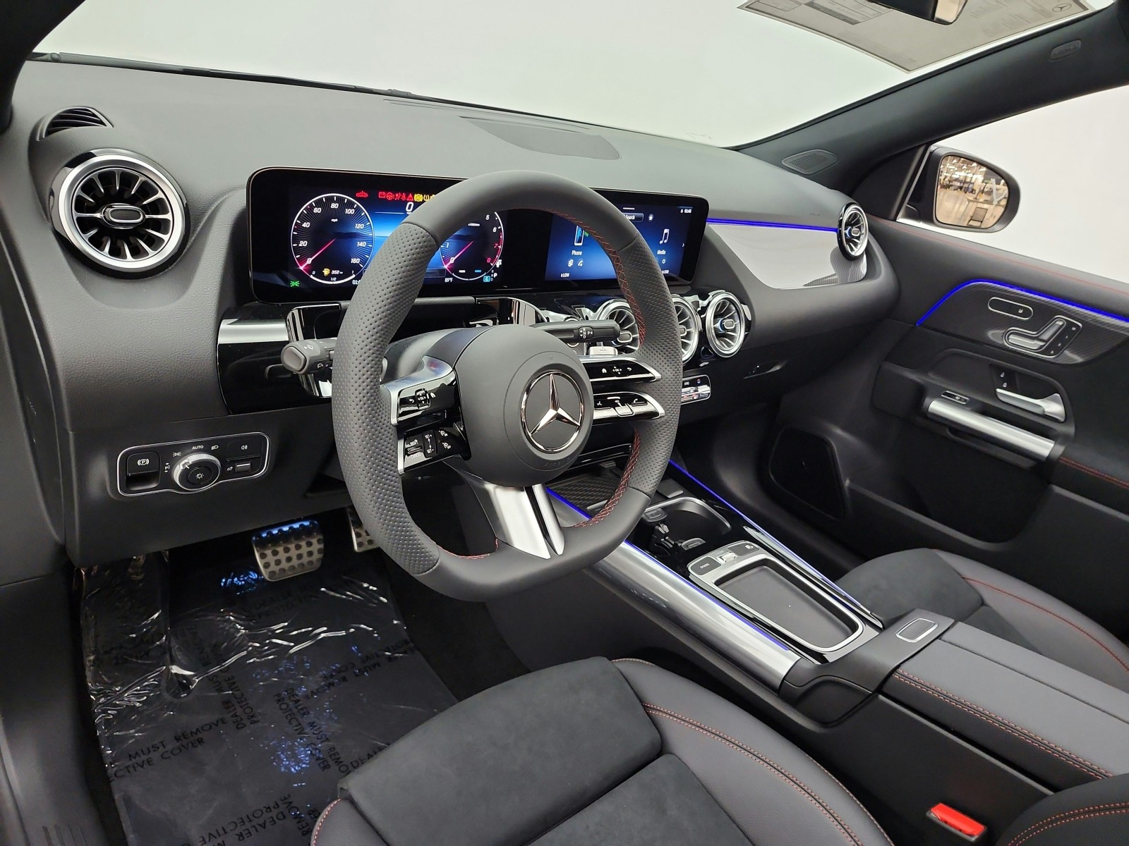 New 2026 Cosmos Black Metallic Mercedes-Benz GLA 250 SUV image 9