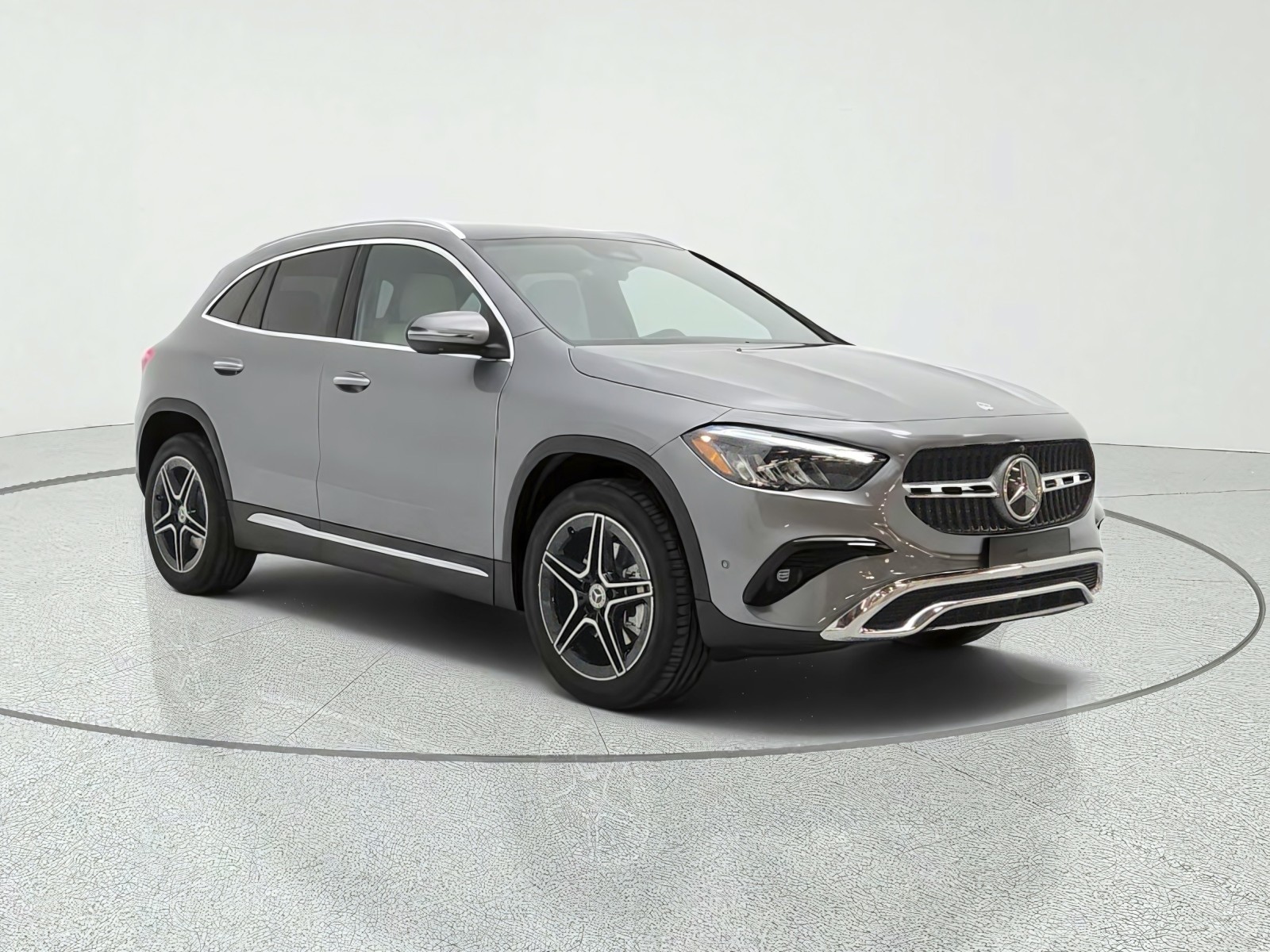 New 2026 Mountain Grey Metallic Mercedes-Benz GLA 250 SUV image 3