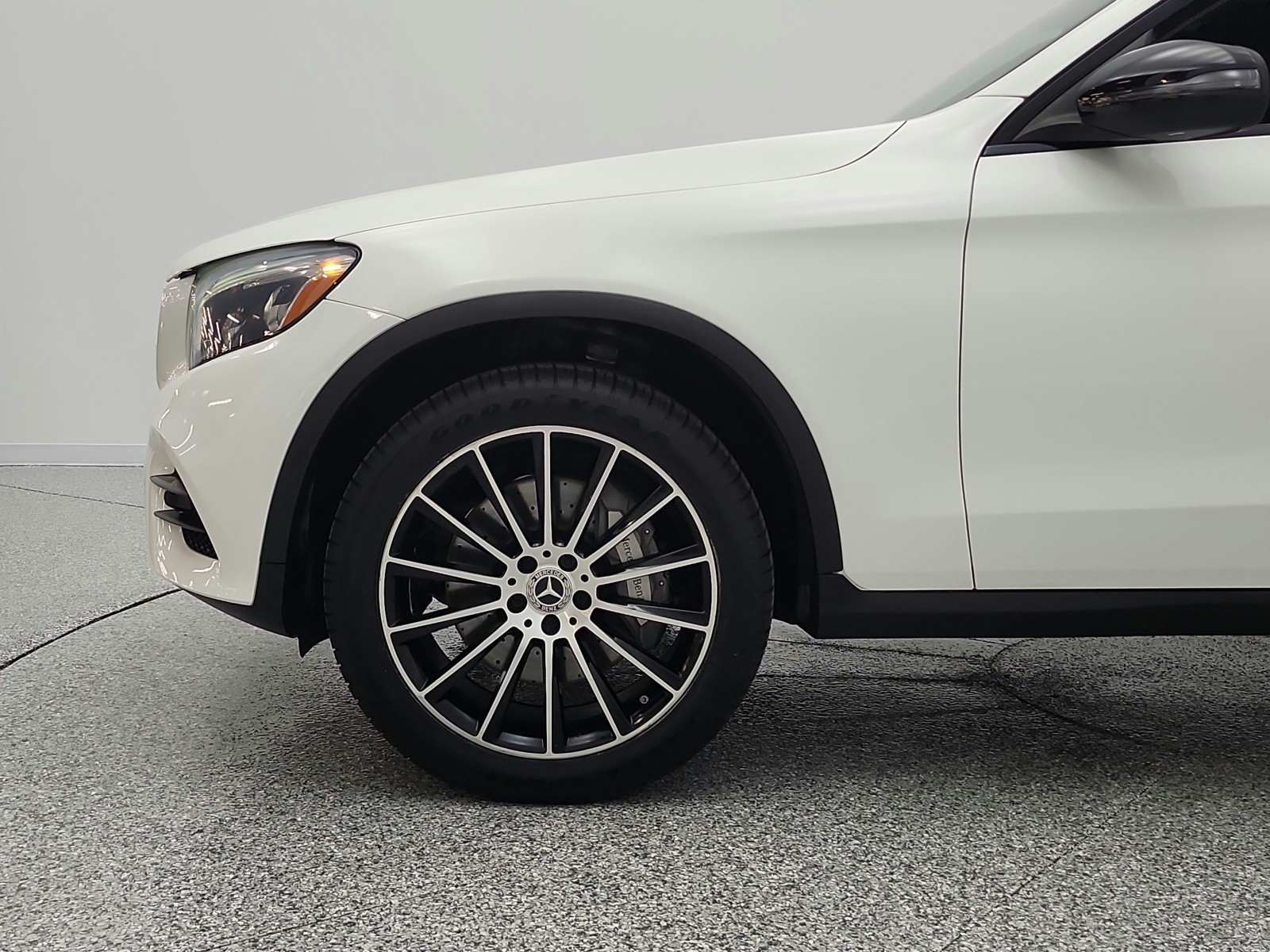Used 2018 Polar White Mercedes-Benz GLC 300 4MATIC® Coupe image 37