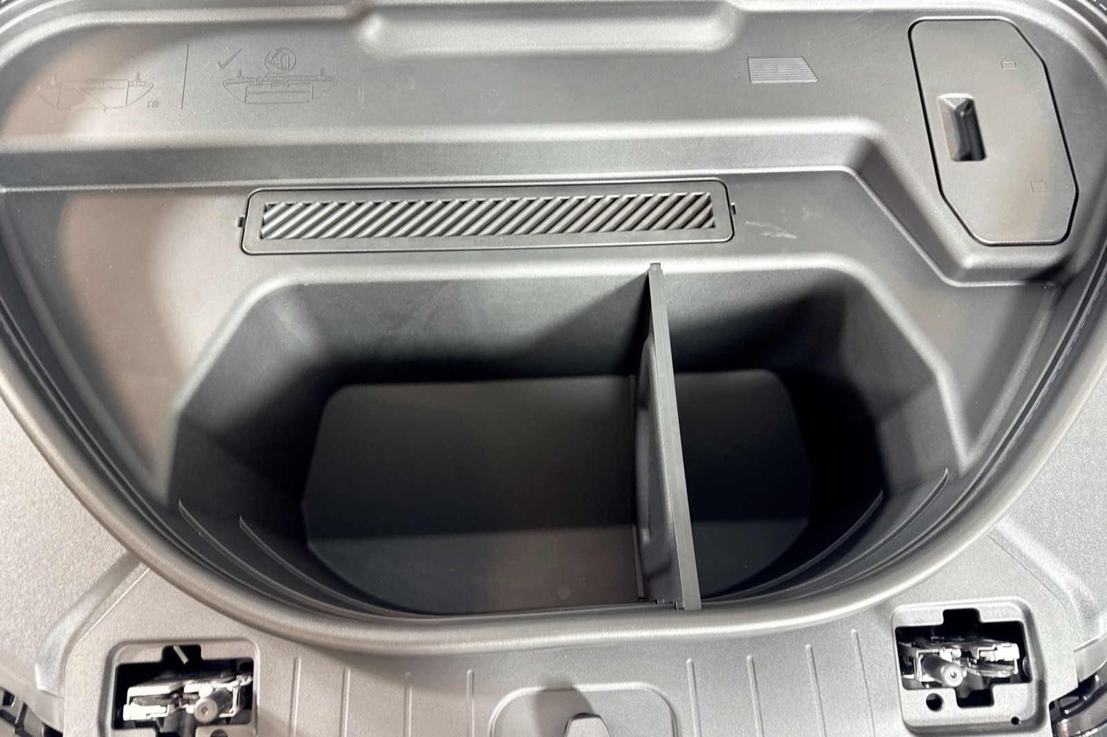 New 2025 Glacier White Metallic Audi Premium Plus quattro image 27