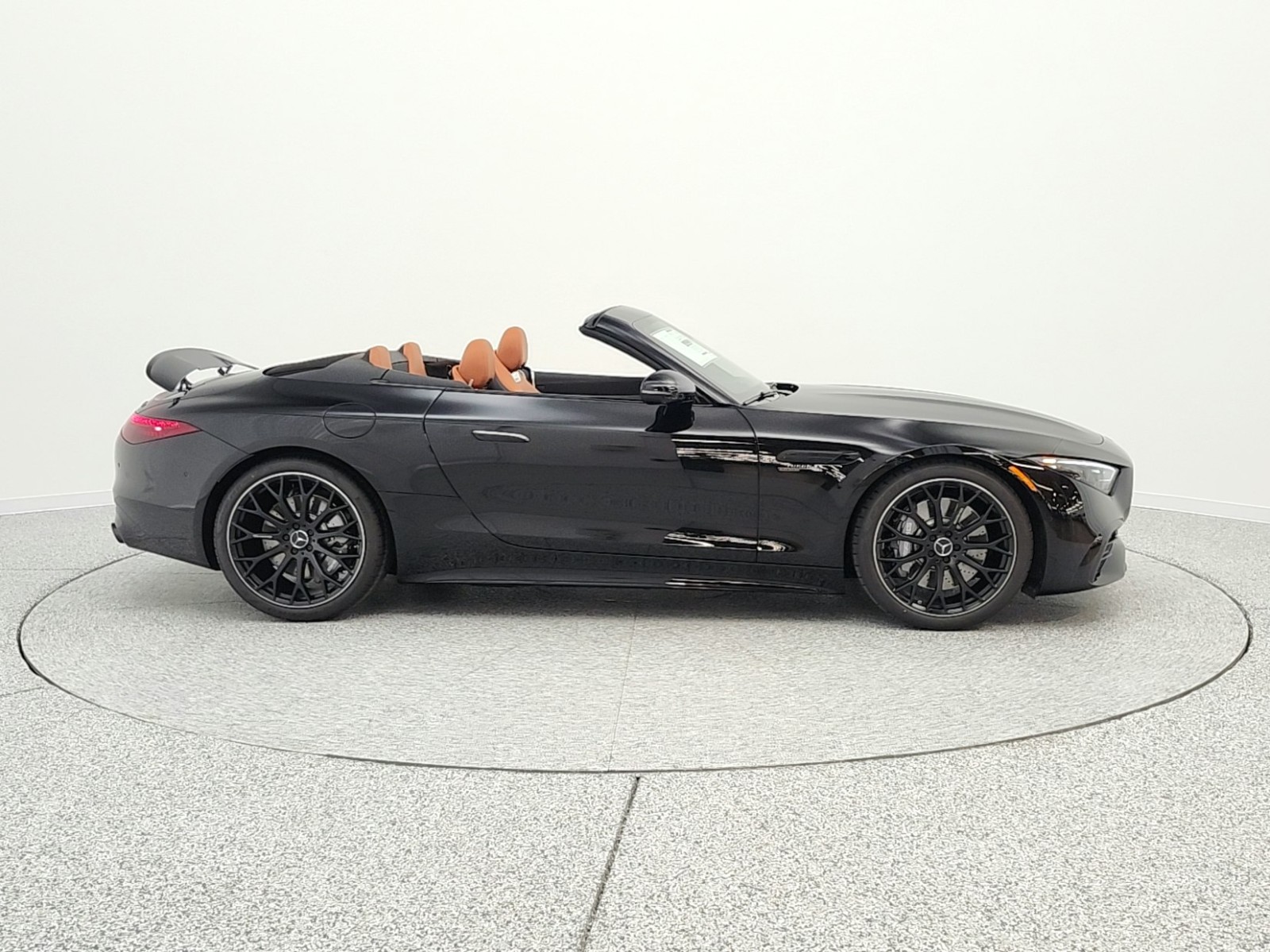 New 2026 Obsidian Black Metallic Mercedes-Benz AMG® SL 43 Roadster image 4
